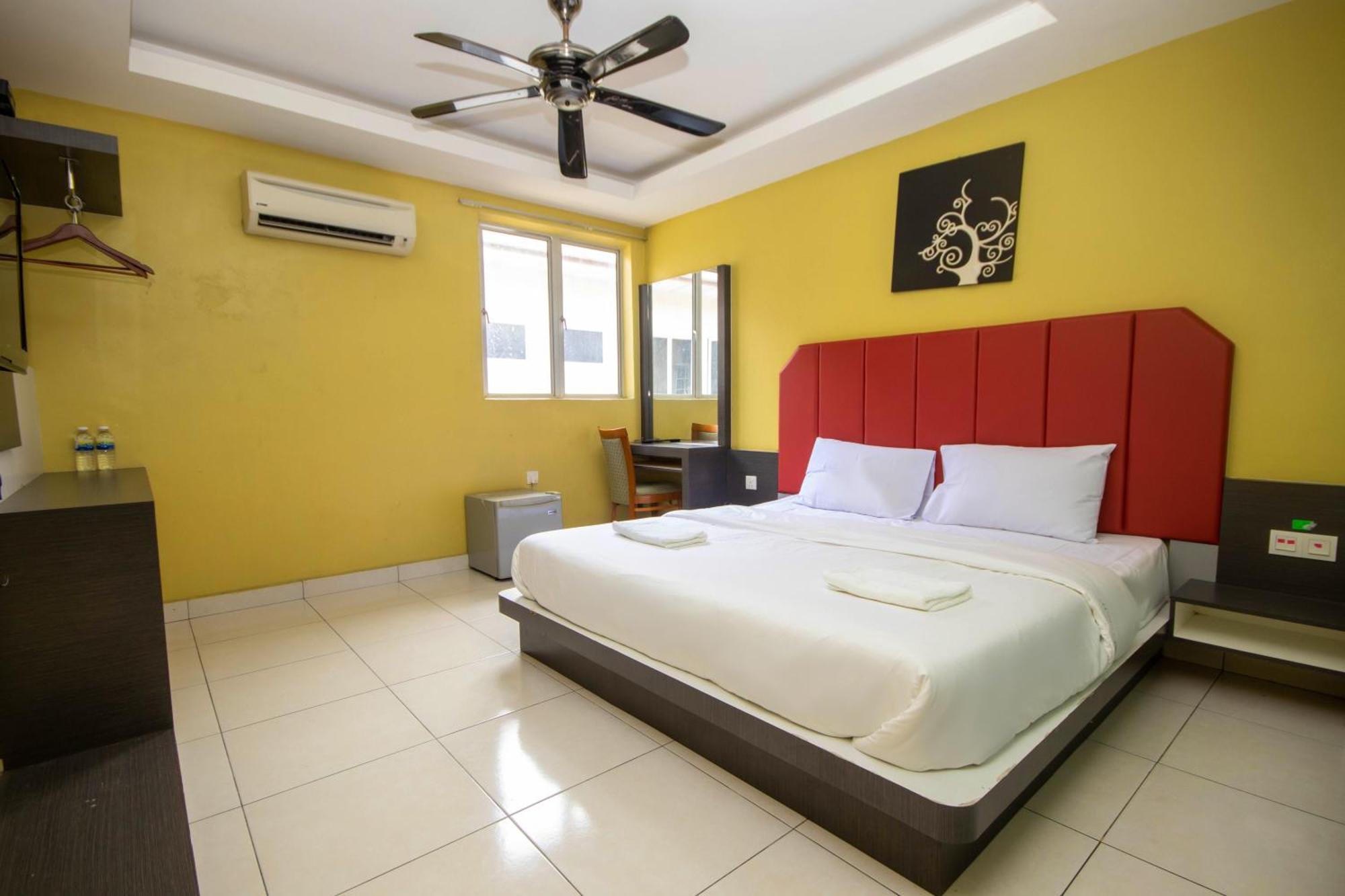 Jq Happy Lumut Hotel Eksteriør billede