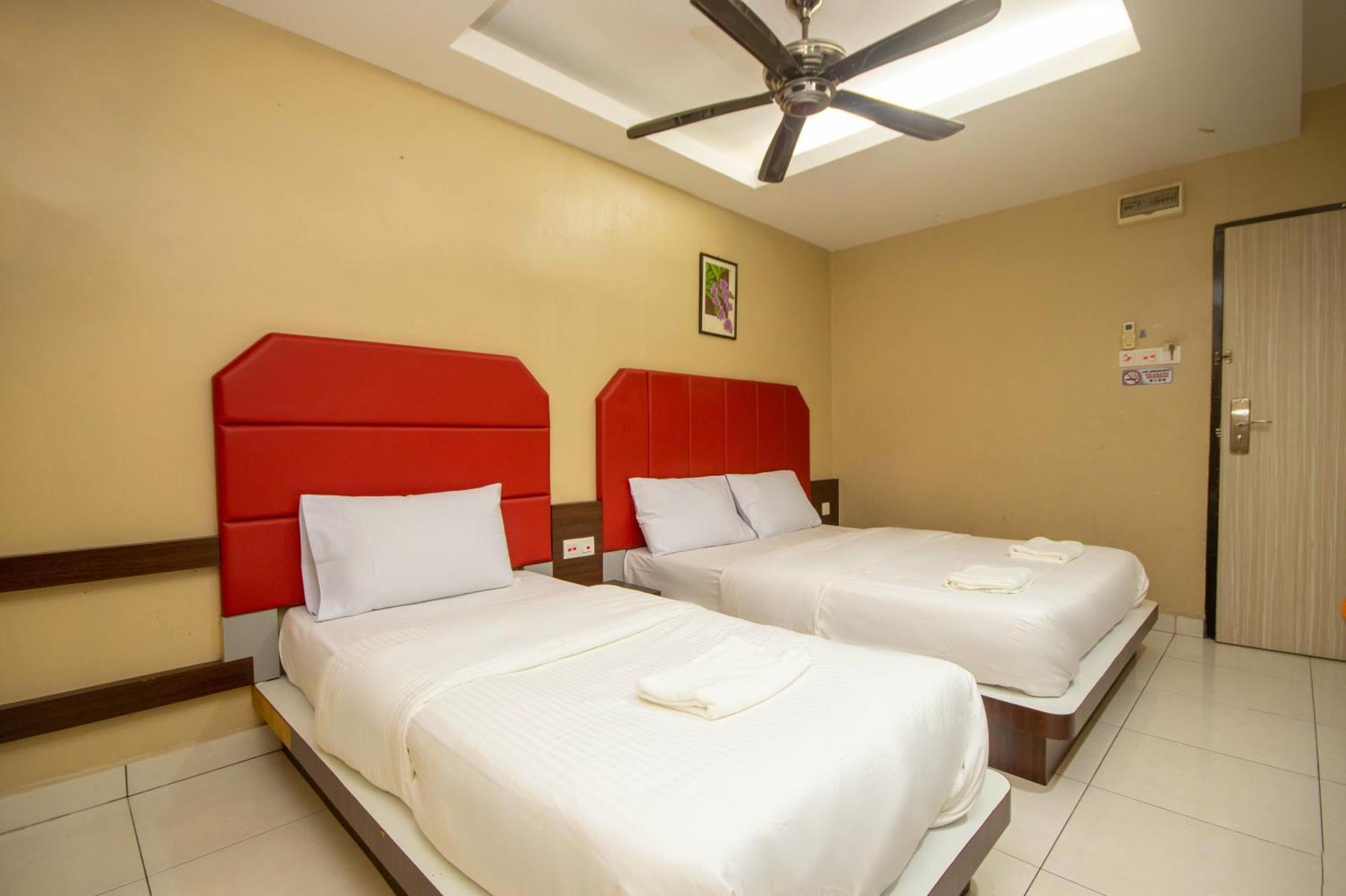 Jq Happy Lumut Hotel Eksteriør billede
