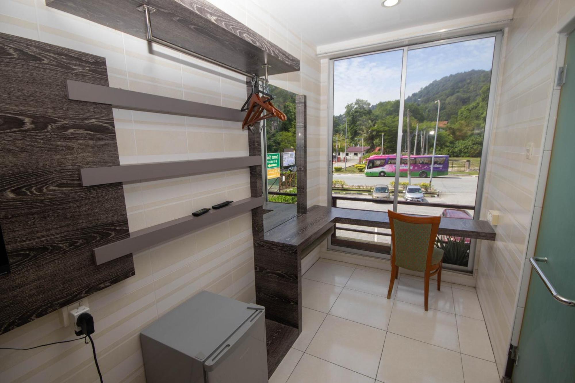 Jq Happy Lumut Hotel Eksteriør billede